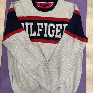 Tommy Hilfiger sweater size Large